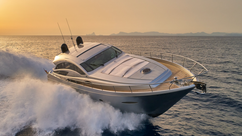 Alquilar YATES - PERSHING 72 en Ibiza