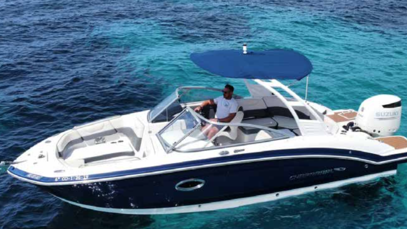 Alquilar LANCHAS - CHAPARRAL SUNCOAST 230 en Ibiza