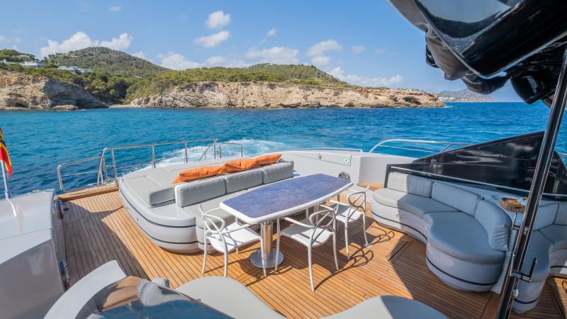 Alquiler YATES - MANGUSTA  92 en Ibiza